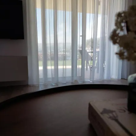 Tramonto Apartman *